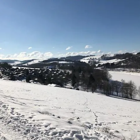 Am Hennesee Сasa de vacaciones Meschede